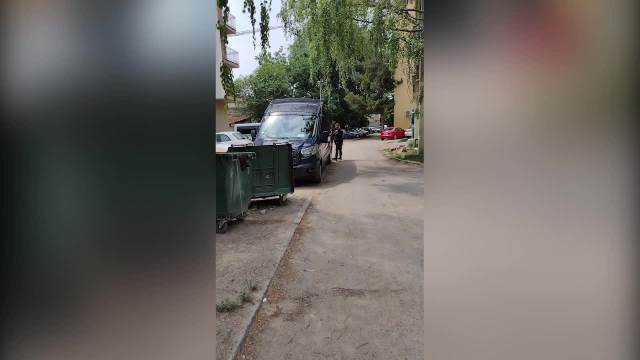 NEZAPAMĆENI ZLOČIN U SAMAČKOJ! KOMŠIJU MIRKA NIKO NIJE VOLEO: Jova na terasi ubadao nožem, sve dok ga u srce nije zario!.jpeg NEZAPAMĆENI ZLOČIN U SAMAČKOJ! KOMŠIJU MIRKA NIKO NIJE VOLEO: Jova na terasi ubadao nožem, sve dok ga u srce nije zario!.jpeg