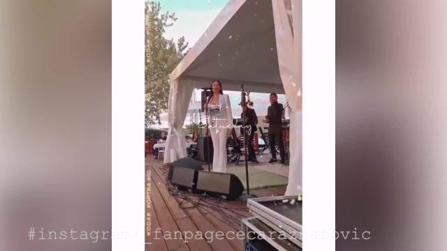 CECA ODRŽALA PRVI NASTUP NAKON DUGE PAUZE! Ražnatovićka sva u BELOM, pevala u srcu Šumadije i napravila atmosferu za pamćenje!
