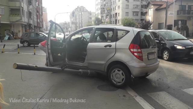 SREĆOM, STRADAO SAMO SEMAFOR: Pogledajte saobraćajku u centru Niša! ČITAOCI KURIRA JAVLJAJU (VIDEO)