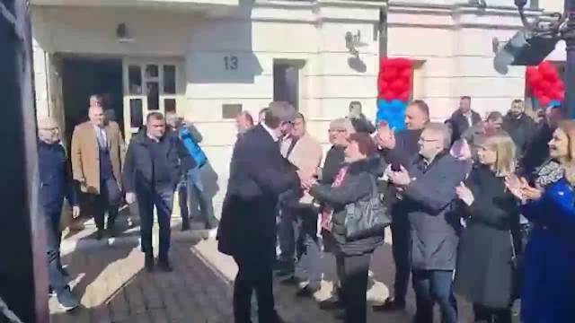 Doček Aleksandra Vučića u Kaću