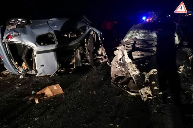 STRAVIČNA NESREĆA U ŠAPCU: Poginula dva muškarca, automobil potpuno uništen