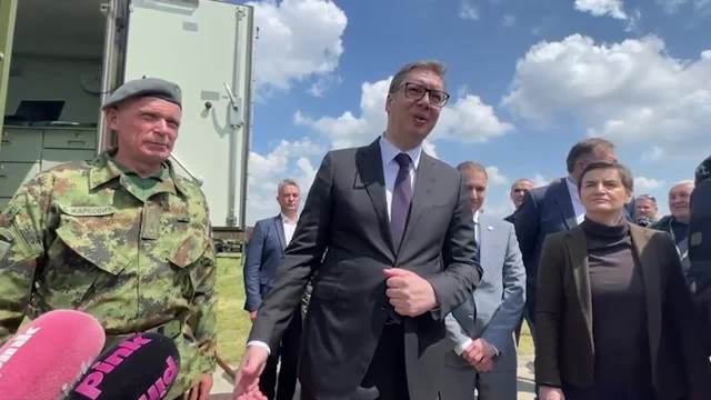 Aleksandar Vučić se obraća nakon vežbe Štit 2022 u Batajnici