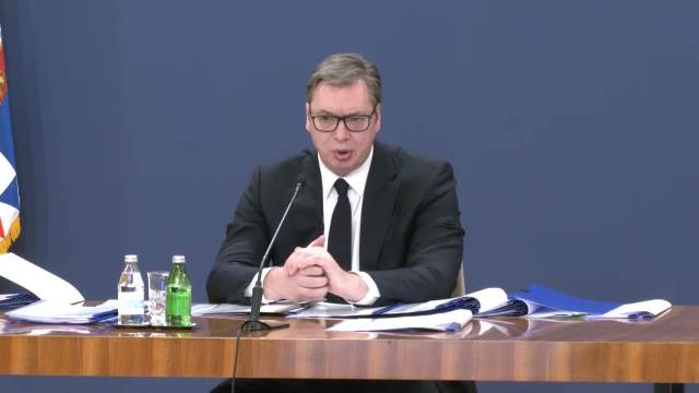  VUČIĆ O PITANJU KOSOVA I METOHIJE: Diplomatski ćemo pokazati zube, naše je da čuvamo našu zemlju i štitimo naš Ustav