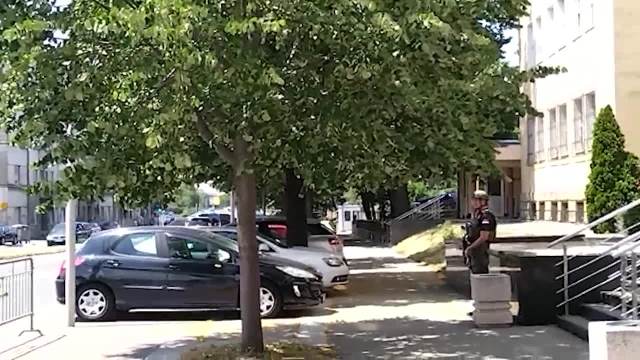 Ispred Specijalnog suda prošlo je nekoliko marica gde je zakazano ročište Veljku Belivuku i Marku Miljkoviću