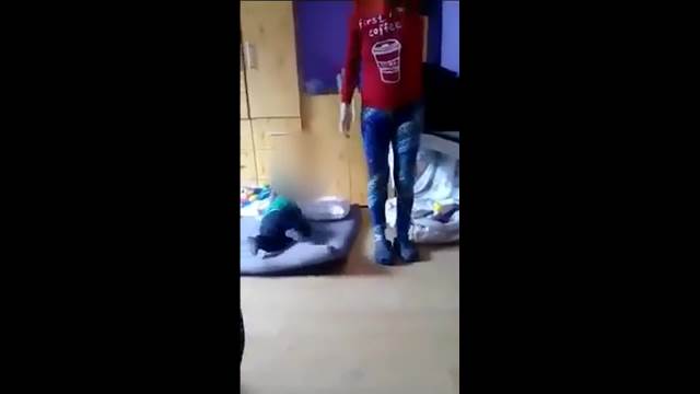 REKLA SAM DOSTA! NEMOJ DA SI SE MAKAO: Mrežama kruži snimak kako majka bije trogodišnje dete