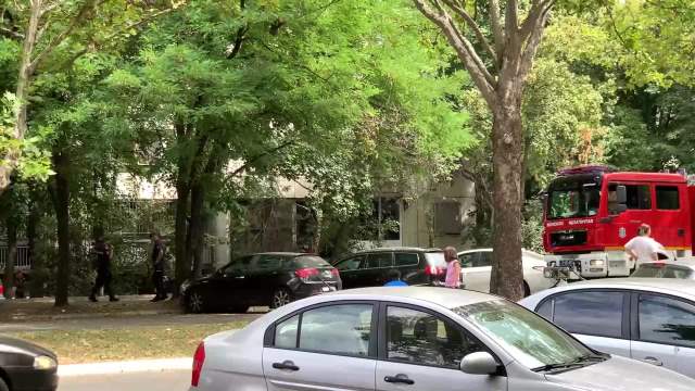 POŽAR NA NOVOM BEOGRADU: Gori stan u potkrovlju stambene zgrade, ŽENA STRADALA U BUKTINJI