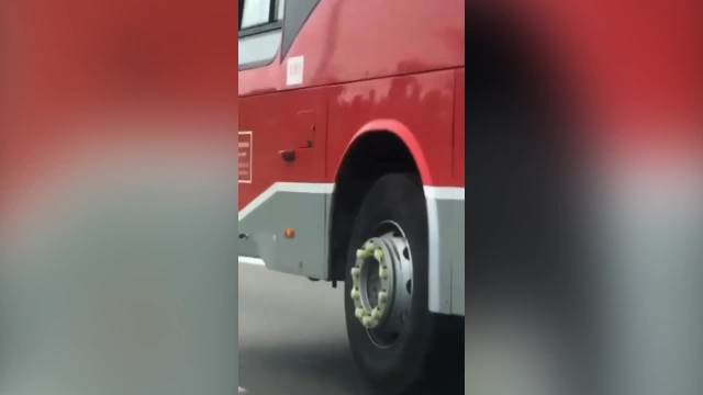 NESTVARNA SCENA NA AUTO-PUTU: Autobus jurca ka Nišu na 3 točka
