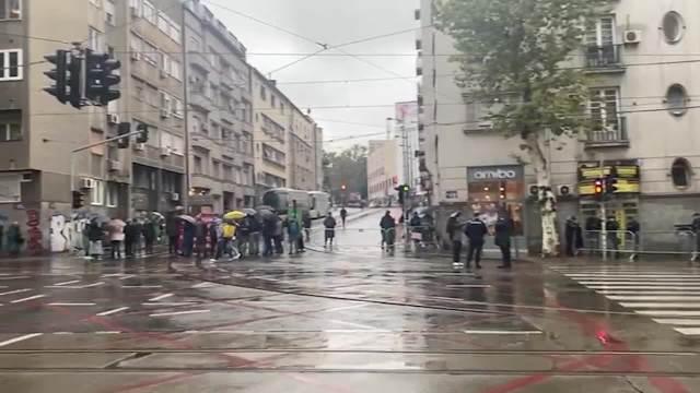Jake snage policije blokirale centar Beograda