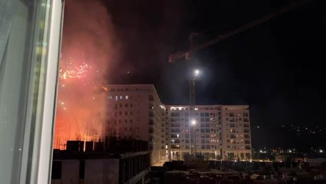 Vatromet u Podgorici, slavi se pobeda Jakova Milatovića
