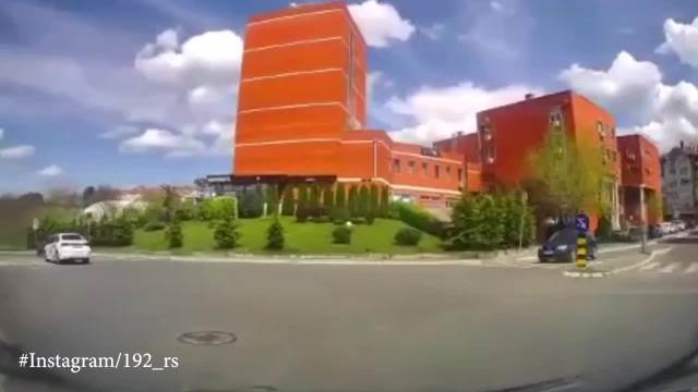 Jurnjava automobilima između Banovog brda i Žarkova