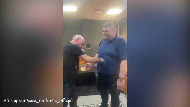 Eros Ramacoti boksovao Mirkovića