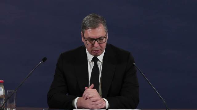 Vučić - Dečak na posebnom delu klinike za neuropsihijatriju, otac uhapšen, majka privedena