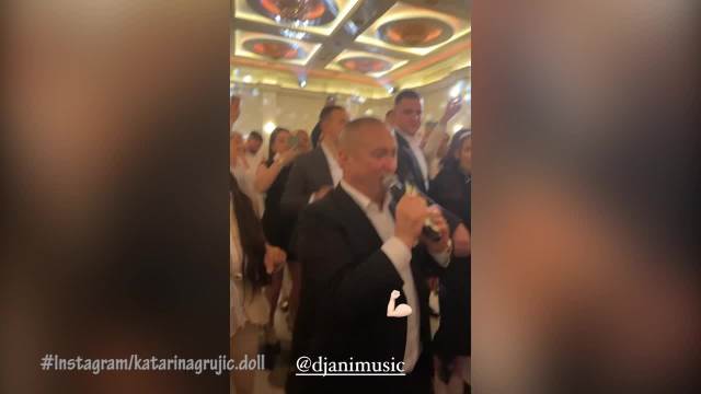 Đanija kite evrima na svadbi sina Marka