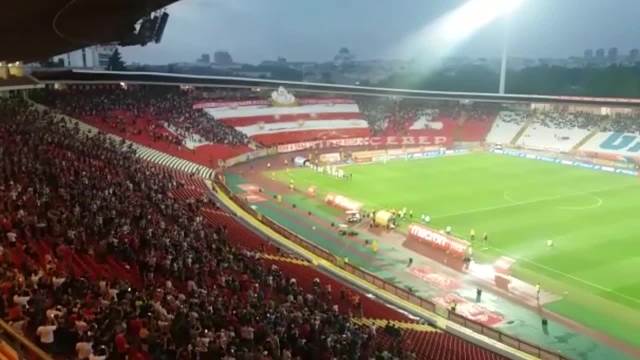 Sve je spremno za SPEKTAKL, Delije napunile stadion!
