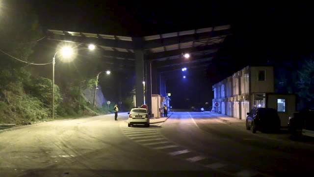 PRIŠTINA ZA PONOĆ NAJAVILA JEDNOSTRANU PRIMENU ODLUKE O TABLICAMA! Na Jarinju mirno!