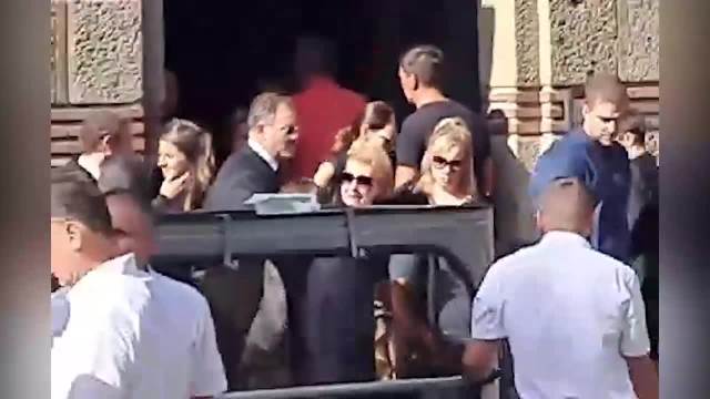 Glumica Radmila Živković neutešna na sahrani Jagoša Markovića